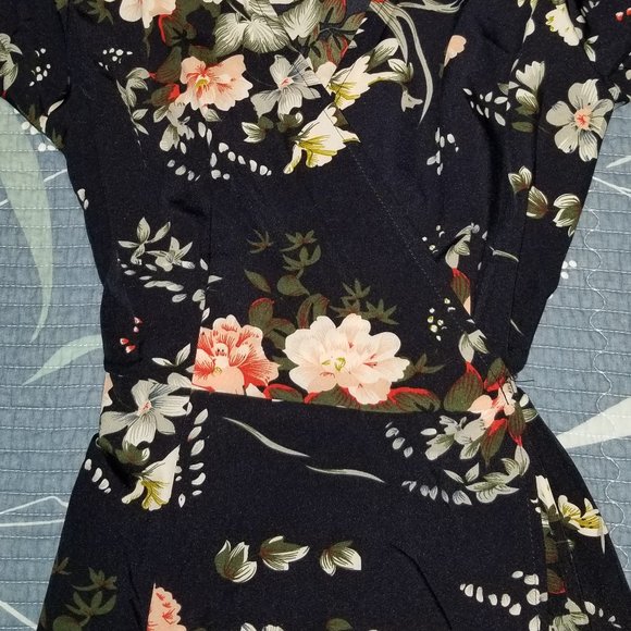 Kelsi Floral Navy Print Chiffon Wrap Maxi Dress - CUPSHE Size: Small - Picture 4 of 5